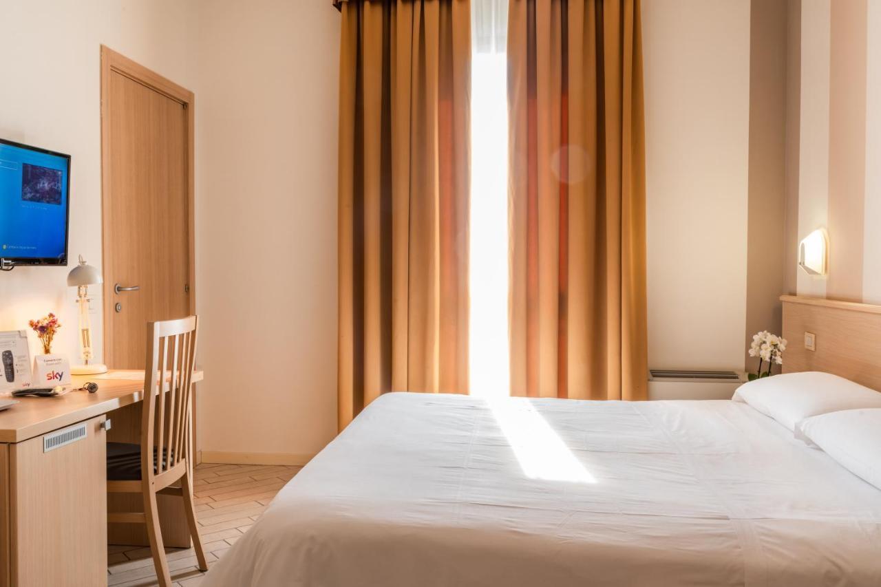 Hotel Mirandola Esterno foto