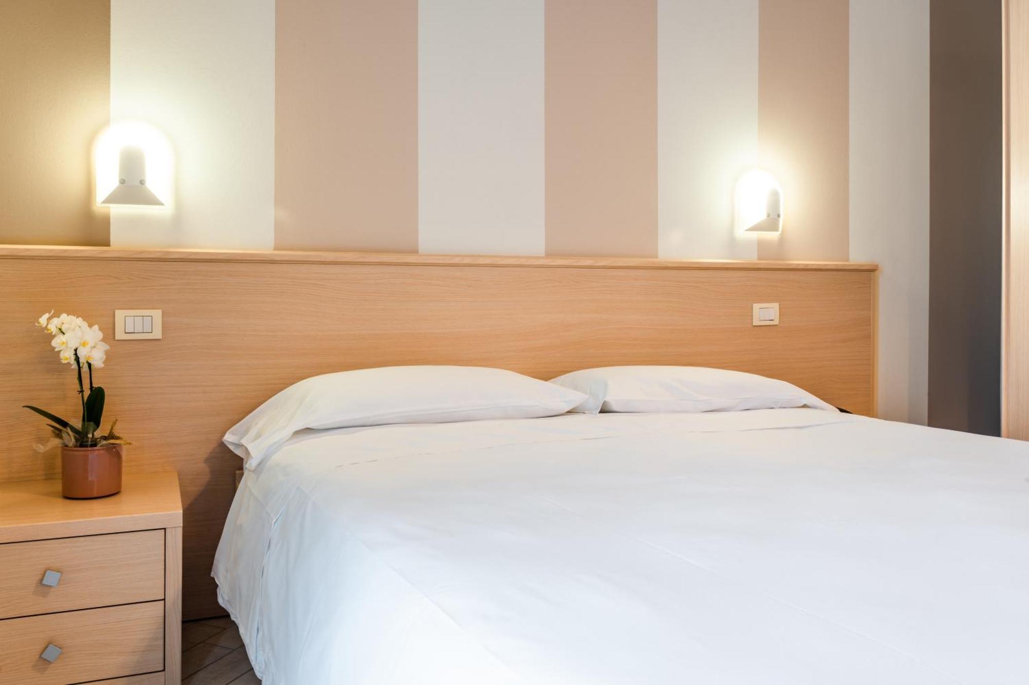 Hotel Mirandola Esterno foto