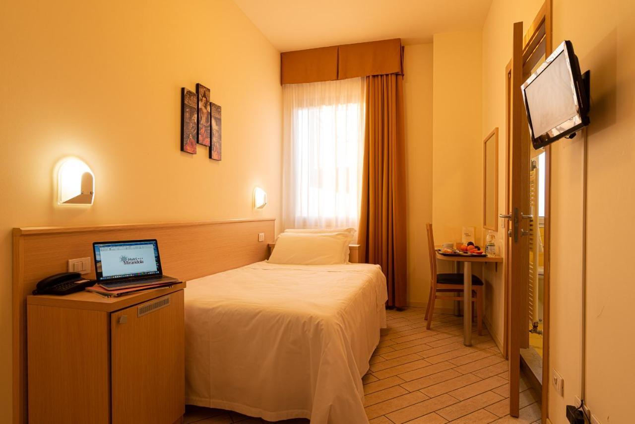 Hotel Mirandola Esterno foto
